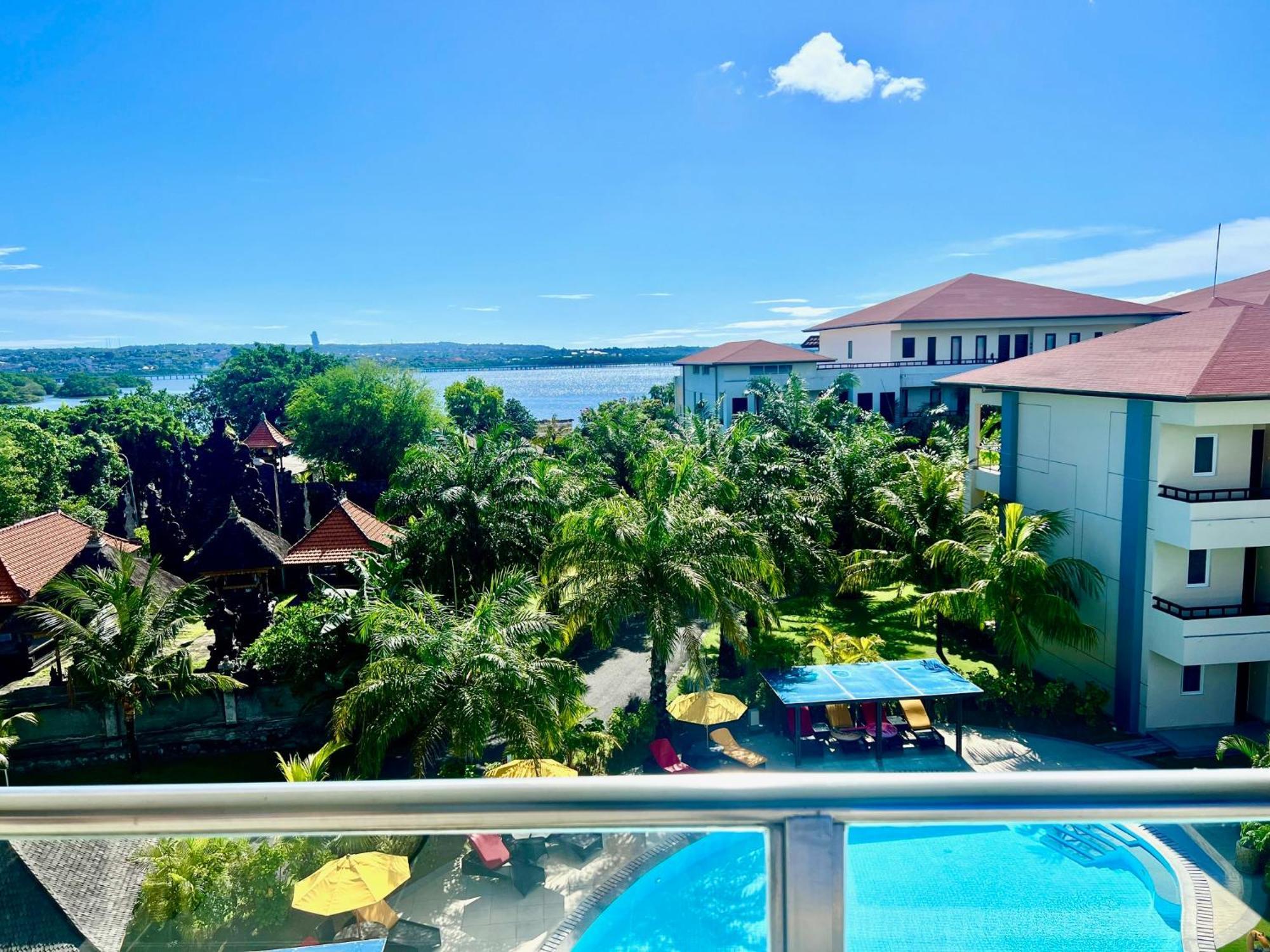 The Bay Sunflower * Nusa Dua (Bali)